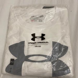 Men’s UA tshirt